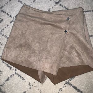 Light brown suede material skort